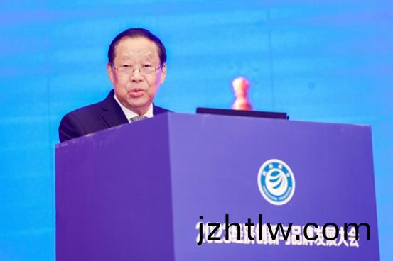 喜(xi)報！以恆(heng)有(you)機硅榮(rong)穫(huo)三大殊(shu)榮！